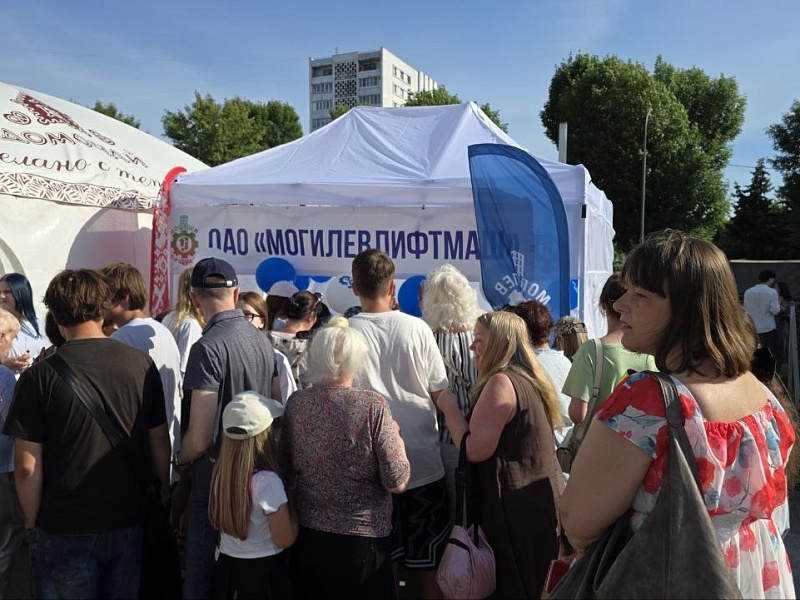 Очереди за вкусом — бутерброд от лифтостроителей покорил Могилев 