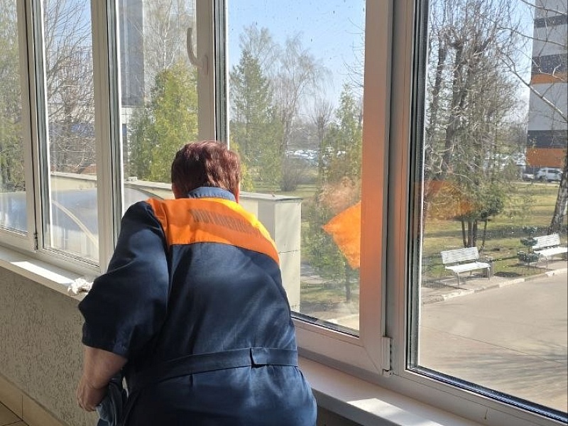 Хозяйский подход: коллектив ОАО «Могилевлифтмаш» благоустраивает заводскую территорию