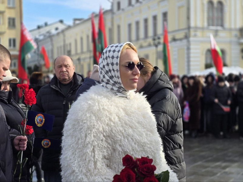 ПАМЯТЬ И УВАЖЕНИЕ К ЗАЩИТНИКАМ ОТЕЧЕСТВА 