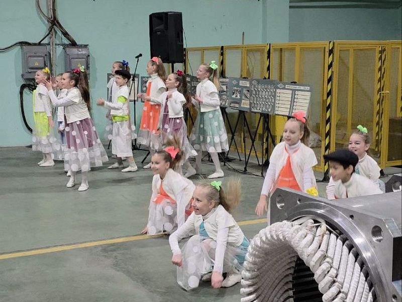 80-летие производственной площадки электродвигателей: яркий праздник на производстве