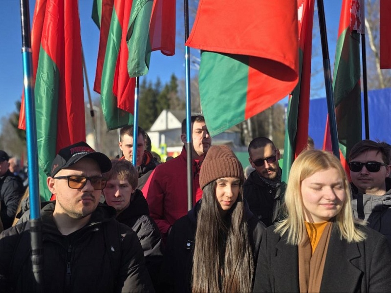 Неугосимая боль: цветы жертвам генацида белорусского народа 