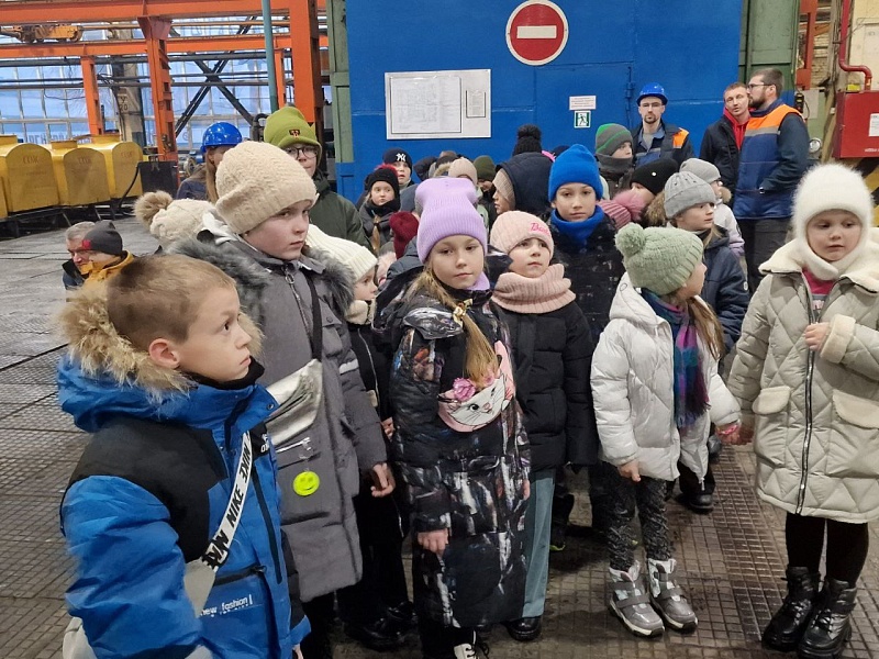 НОВОГОДНИЙ ПРАЗДНИК ДЛЯ МАЛЕНЬКИХ ЛИФТОСТРОИТЕЛЕЙ