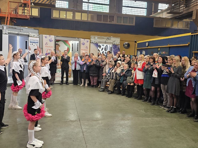 «Женщины — наше вдохновение!»: праздничный концерт в ОАО «Могилевлифтмаш»