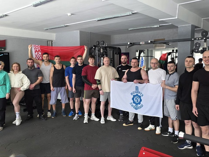 Железная сила воли: самый сильный лифтостроитель 