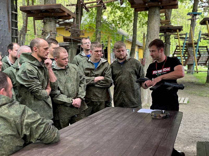Лифтостроители на корпоративном тимбилдинге по лазертагу : адреналин, азарт и командный дух! 