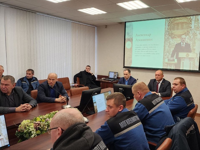 Вместе создаем единство! Вместе постигаем истину! Вместе открываем будущее! 