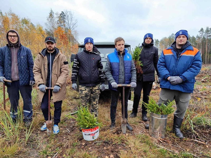 Молодежь Могилевлифтмаш внесла свой вклад в озеленение нашей страны, приняв участие в республиканской акции "ДАЙ ЛЕСУ НОВАЕ ЖЫЦЦЁ"
