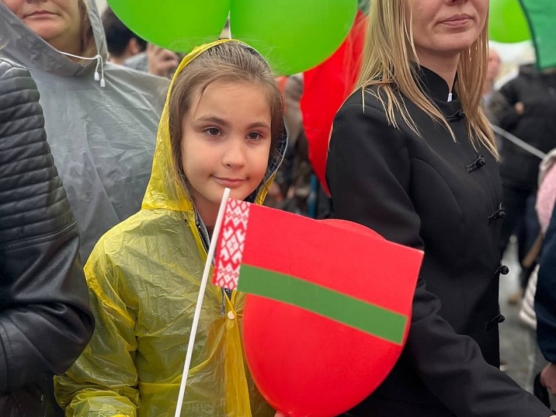 ЛИФТОСТРОИТЕЛИ УЧАСТНИКИ ПАРТИОТИЧЕСКОГО ФОРУМА 