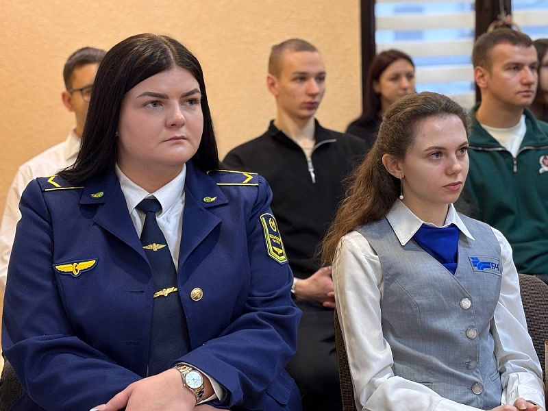 БУДУЩЕЕ СТРОИТЬ МОЛОДЫМ  