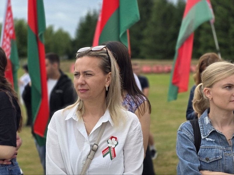 Священная память и гордость за страну — лифтостроители приняли участие в торжественном митинге на легендарном Буйничском поле