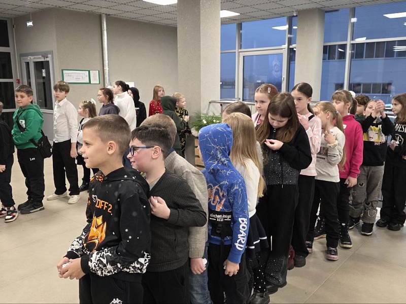 Новогодний праздник "Чудеса на Новый год" собрал юных гостей на Могилевлифтмаш