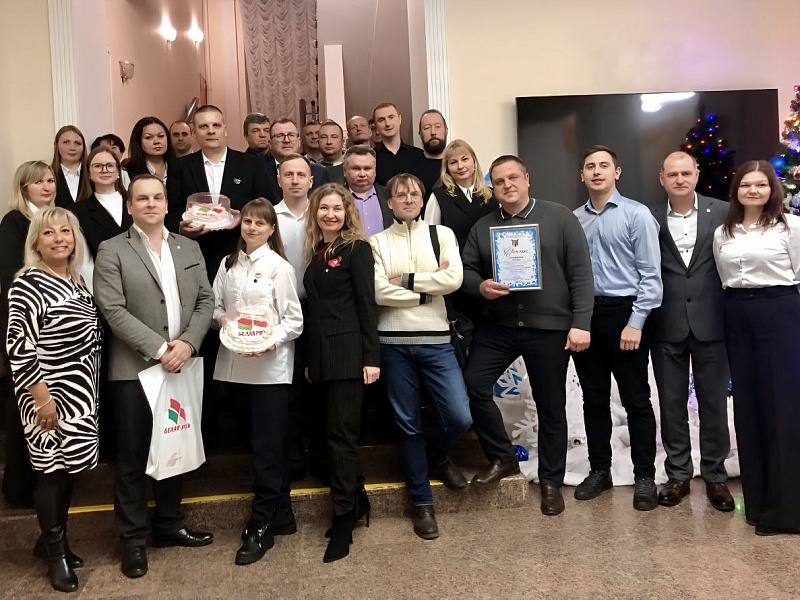 Серебряный Триумф Интеллекта: Команда «Могилевлифтмаш» – Вице-чемпионы Городского рождественского турнира «Что? Где? Когда?»