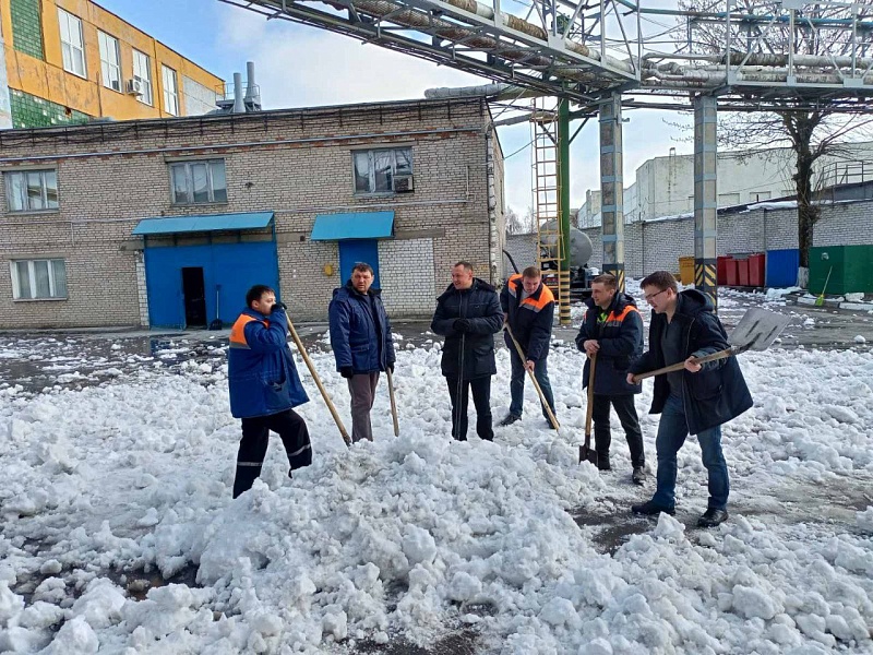 Лифтостроители активно приняли участие в республиканском субботнике