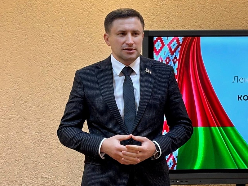 БУДУЩЕЕ СТРОИТЬ МОЛОДЫМ  