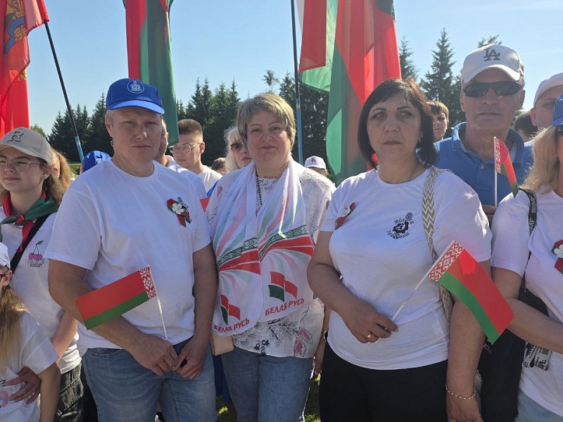 День Независимости: Могилев помнит героев, Могилевлифтмаш чтит память"