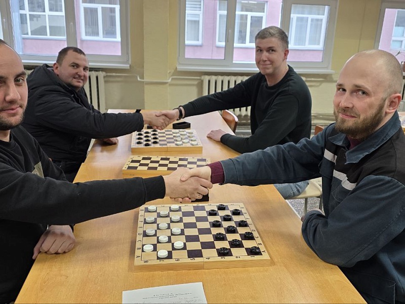 Шашечные баталии в "Могилевлифтмаш": Интеллект, Азарт и Командный Дух!