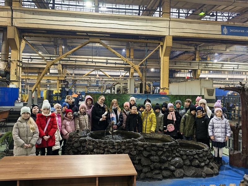 Новогодний праздник "Чудеса на Новый год" собрал юных гостей на Могилевлифтмаш