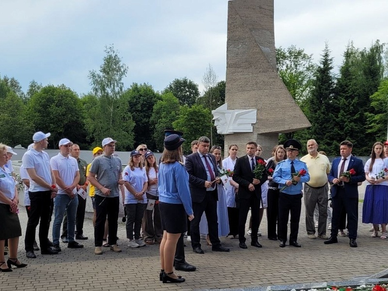 Единство поколений: молодёжь «Могилевлифтмаша» приняла участие в областном патриотическом проекте