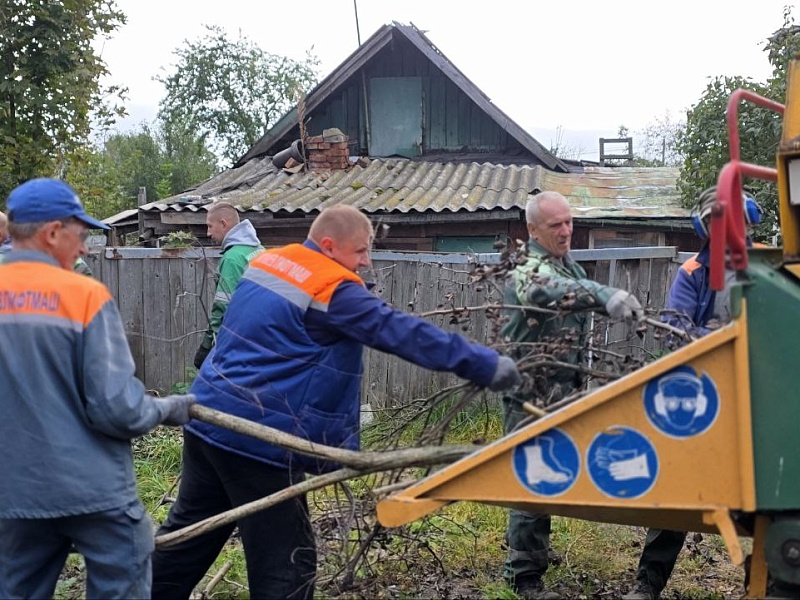 Волонтеры "Могилевлифтмаш" чтят память о Великой Победе в Год благоустройства! 
