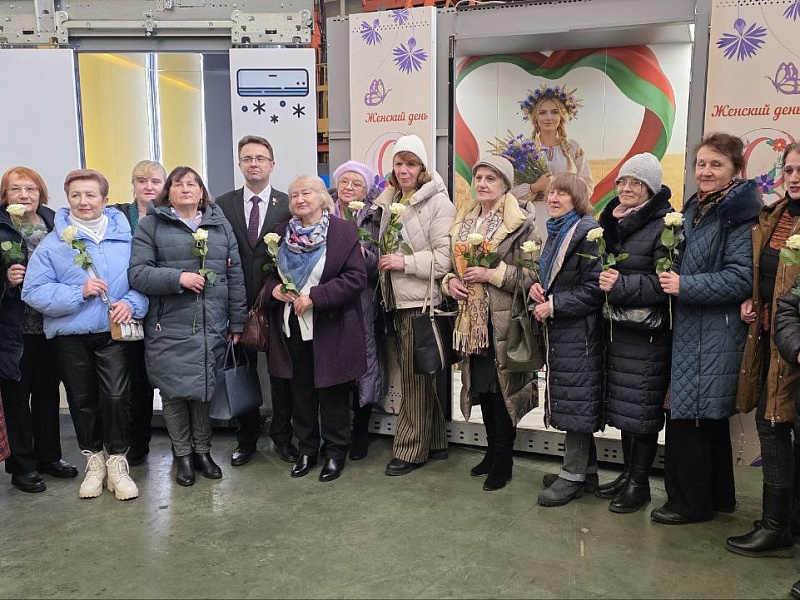 «Женщины — наше вдохновение!»: праздничный концерт в ОАО «Могилевлифтмаш»