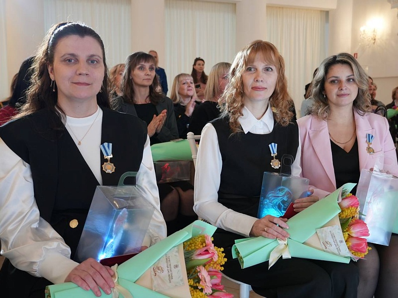 Высокая награда за материнский подвиг: Виктория Любенкова удостоена ордена Матери