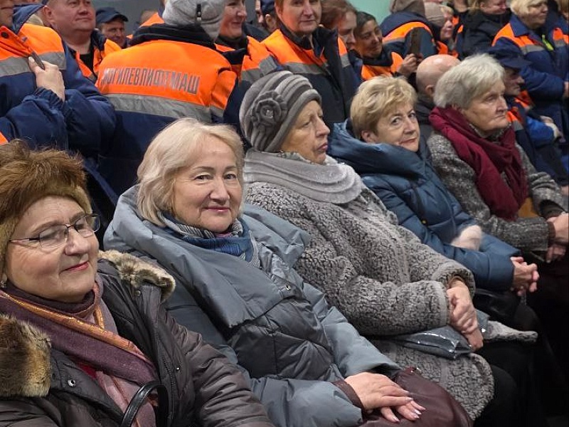 80-летие производственной площадки электродвигателей: яркий праздник на производстве