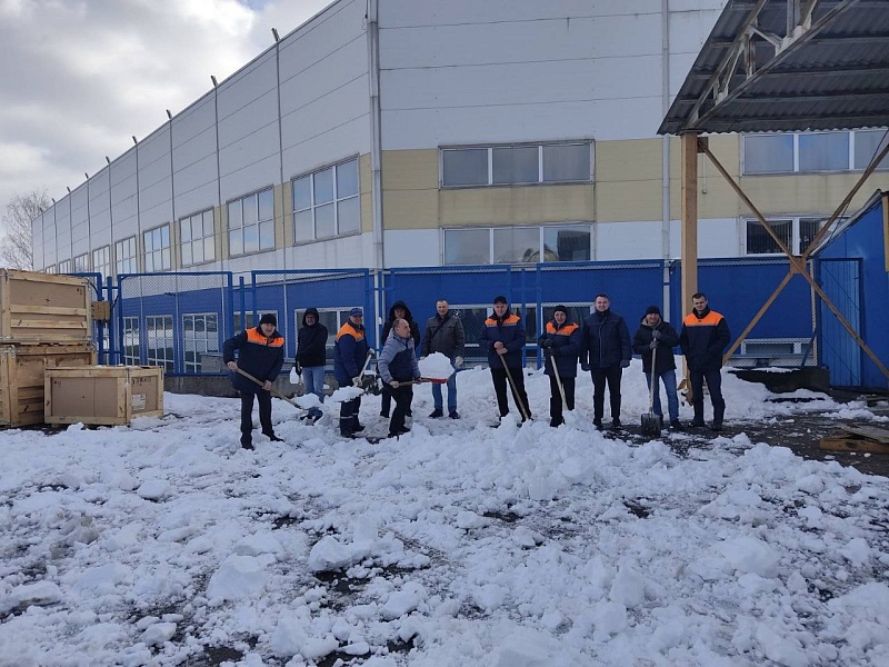 Лифтостроители активно приняли участие в республиканском субботнике