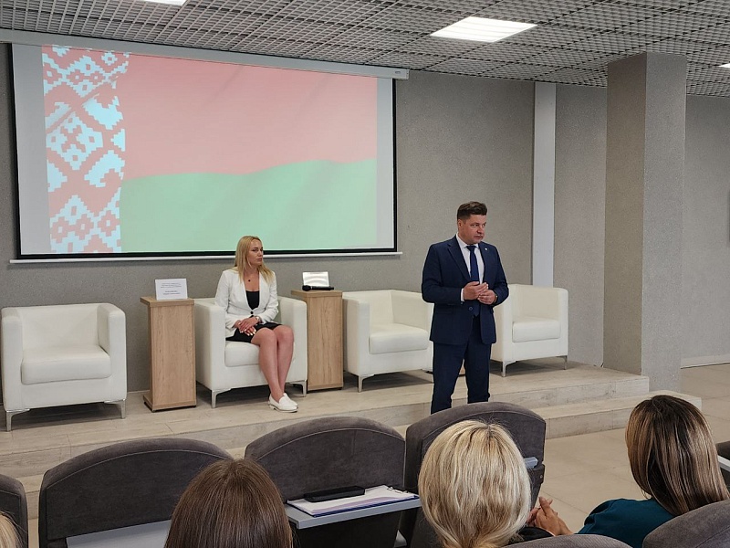 Лифтостроители пополнели ряды Белорусской партии "Белая Русь"